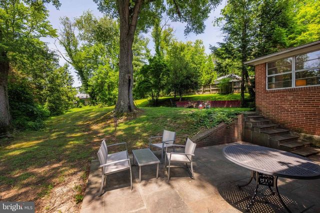 641 OAKLAND TER, Alexandria, VA 22302