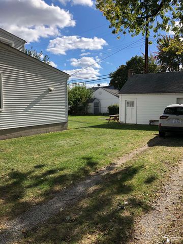 15163 University Street, Allen Park, MI 48101