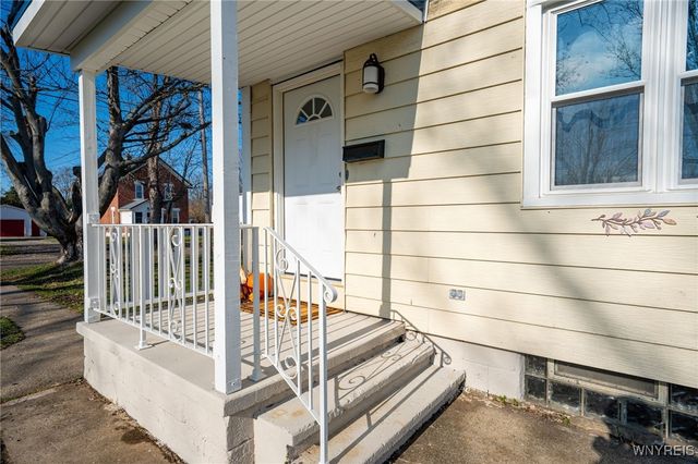 49 Lorain Street, Evans, NY 14006