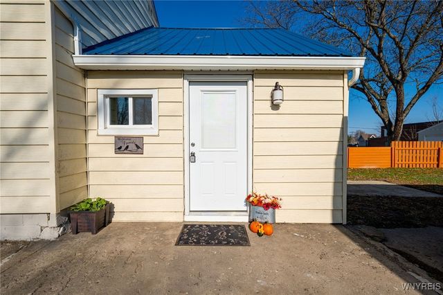 49 Lorain Street, Evans, NY 14006