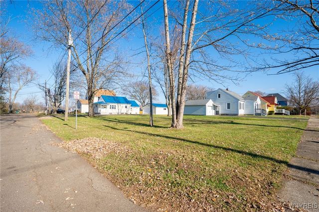 49 Lorain Street, Evans, NY 14006