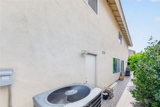 12 Shenandoah, Irvine, CA 92620