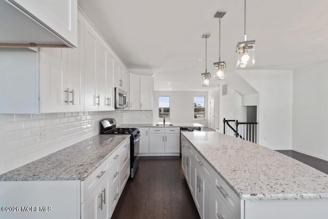 301 Discovery Road, Brick, NJ 08723