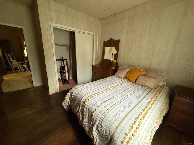 633 W Co Rd 475 S, Winslow, IN 47598