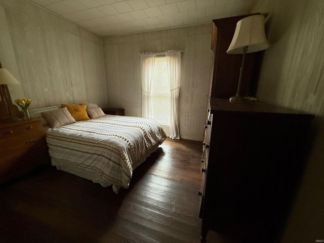 633 W Co Rd 475 S, Winslow, IN 47598