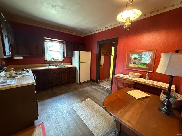 633 W Co Rd 475 S, Winslow, IN 47598