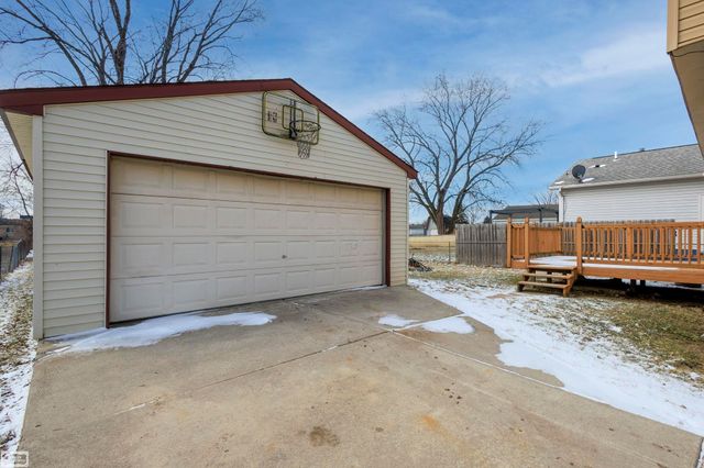 19944 Fenton Street, Roseville, MI 48066
