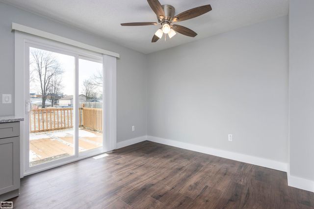 19944 Fenton Street, Roseville, MI 48066