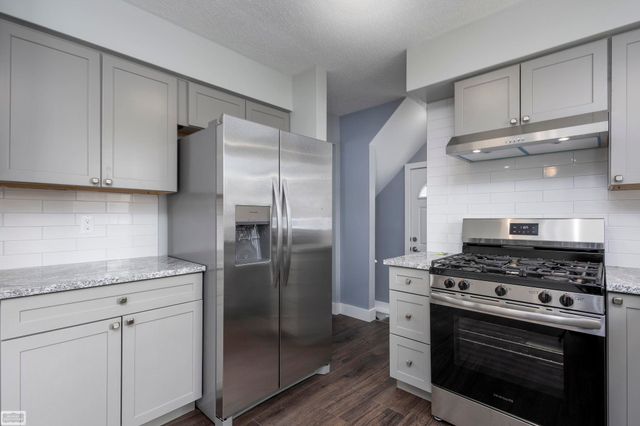 19944 Fenton Street, Roseville, MI 48066