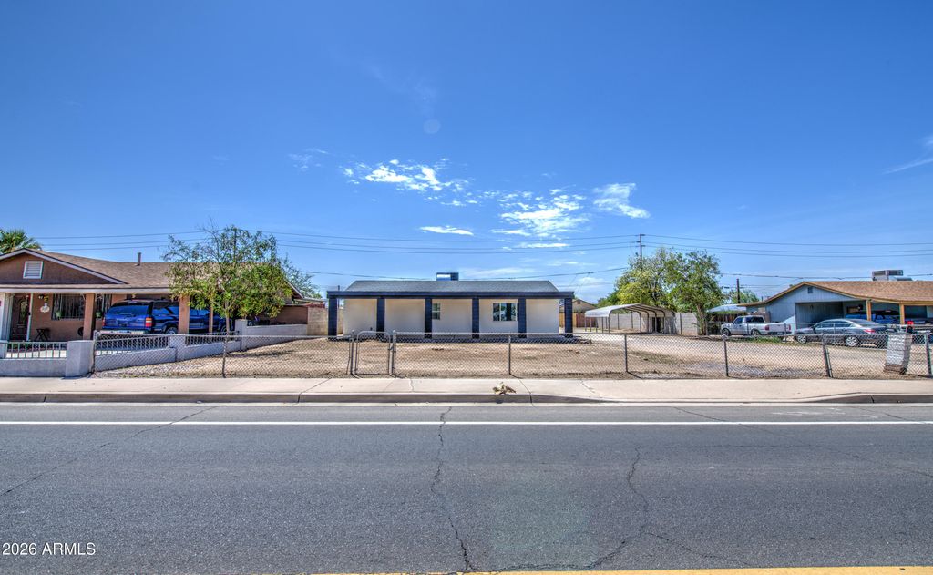 221 N TREKELL Road, Casa Grande, AZ 85122 — exterior