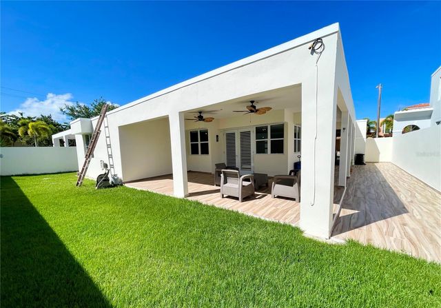 60 VALERIA, Vega Alta, PR 00692