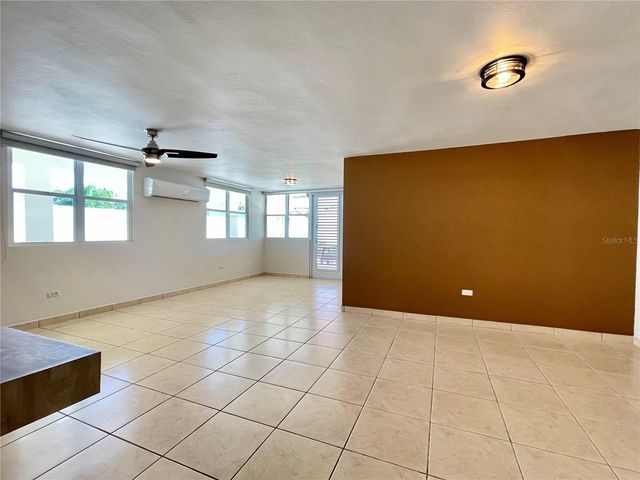 60 VALERIA, Vega Alta, PR 00692