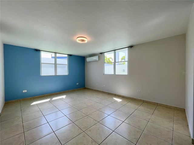 60 VALERIA, Vega Alta, PR 00692