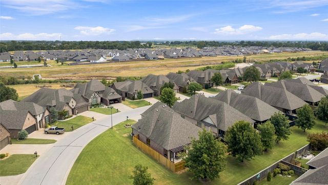 13160 S 68th Avenue E, Bixby, OK 74008
