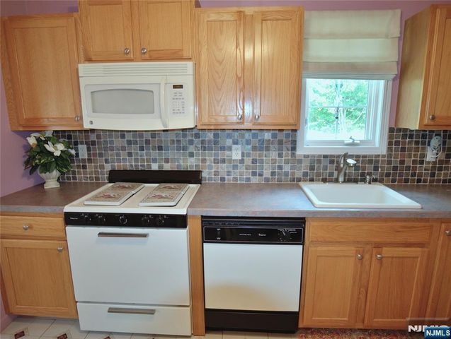 34 Chanda Court D034, Clifton, NJ 07012