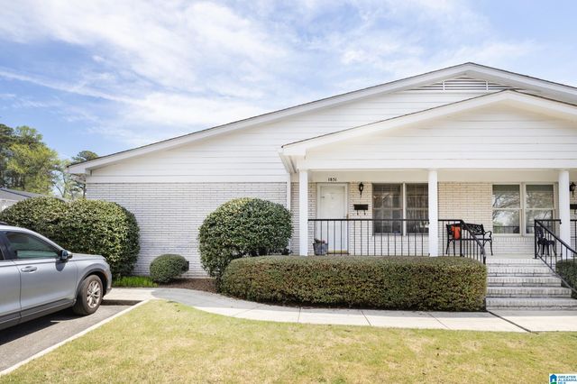 1851 Rockwood Rd, Vestavia Hills, AL 35216