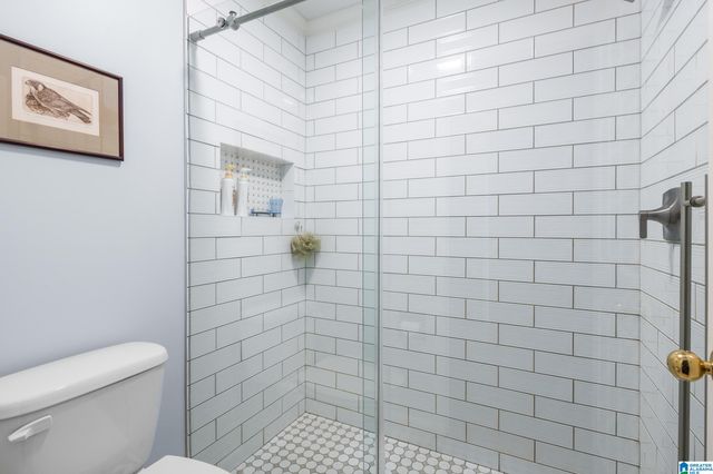 1851 Rockwood Rd, Vestavia Hills, AL 35216