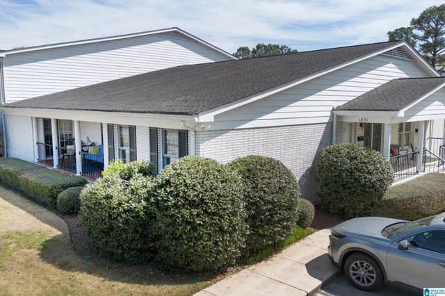 1851 Rockwood Rd, Vestavia Hills, AL 35216