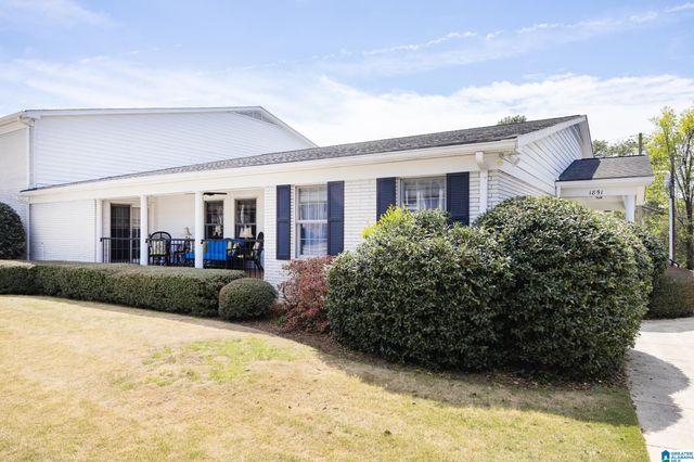 1851 Rockwood Rd, Vestavia Hills, AL 35216