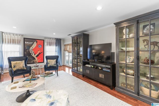 1851 Rockwood Rd, Vestavia Hills, AL 35216