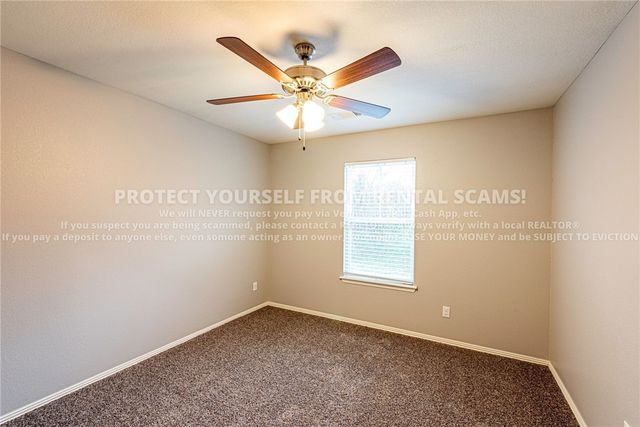 1374 N Corsica Drive, Fayetteville, AR 72704