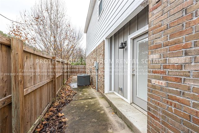 1374 N Corsica Drive, Fayetteville, AR 72704