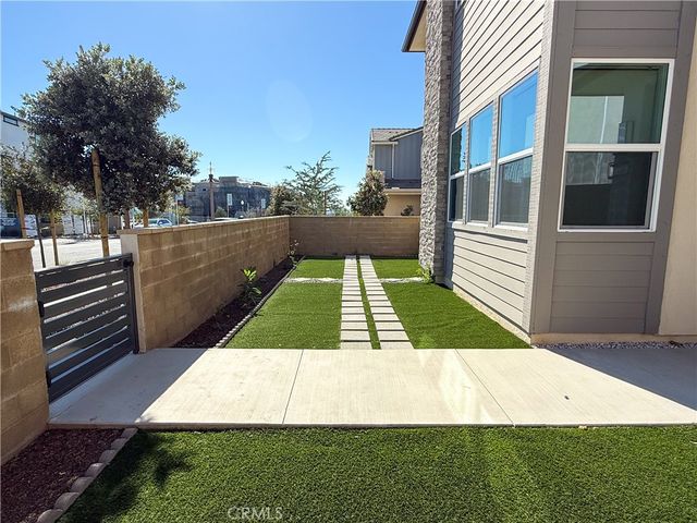647 Gadwall, Irvine, CA 92618