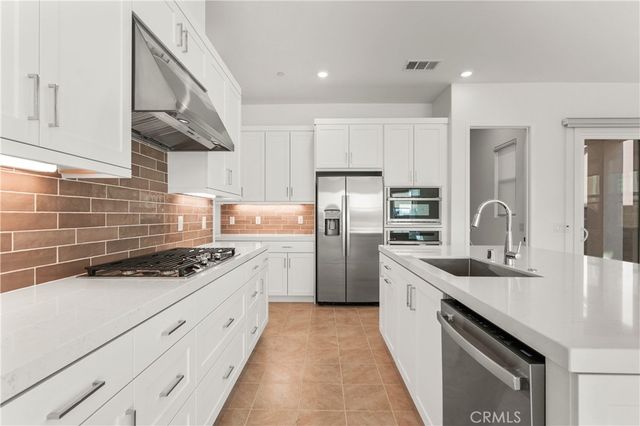 647 Gadwall, Irvine, CA 92618