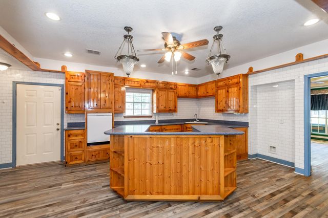 7316 Pine Drive, Alvin, TX 77511