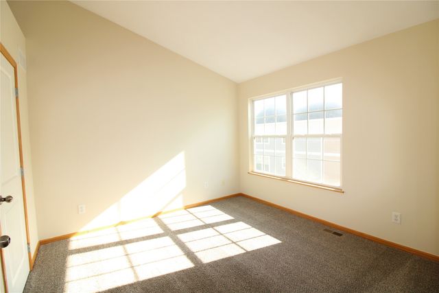 15220 Greenbelt Drive, Urbandale, IA 50323