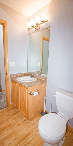 15220 Greenbelt Drive, Urbandale, IA 50323