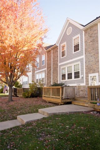 15220 Greenbelt Drive, Urbandale, IA 50323
