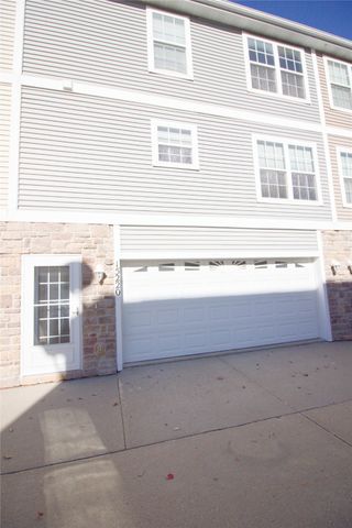 15220 Greenbelt Drive, Urbandale, IA 50323