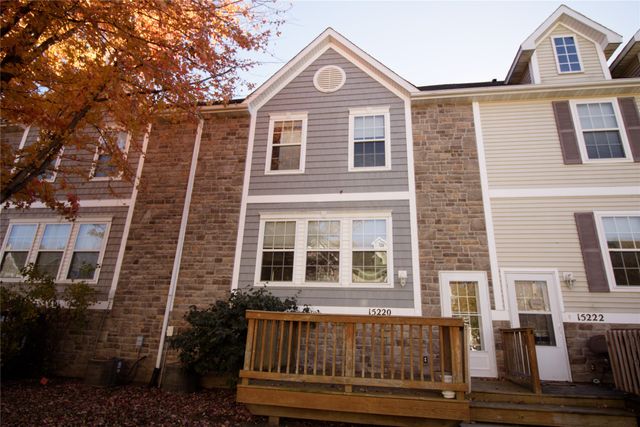 15220 Greenbelt Drive, Urbandale, IA 50323