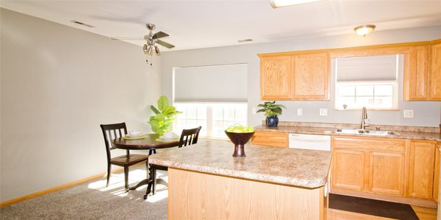 15220 Greenbelt Drive, Urbandale, IA 50323