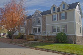 15220 Greenbelt Drive, Urbandale, IA 50323