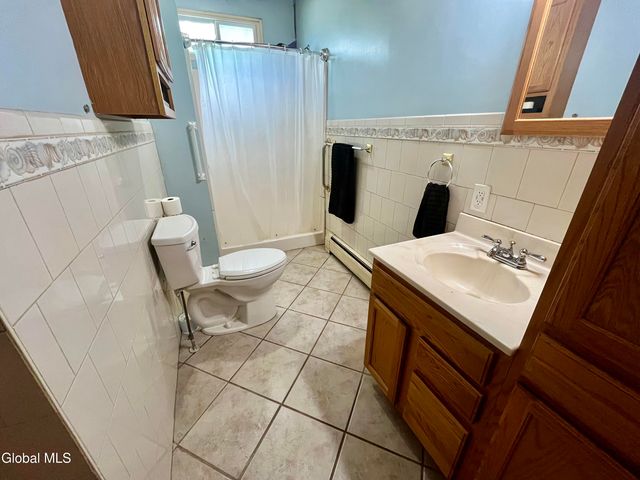 1828 Helderberg Avenue, Rotterdam, NY 12306