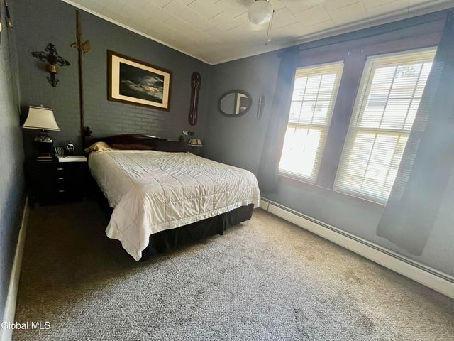 1828 Helderberg Avenue, Rotterdam, NY 12306