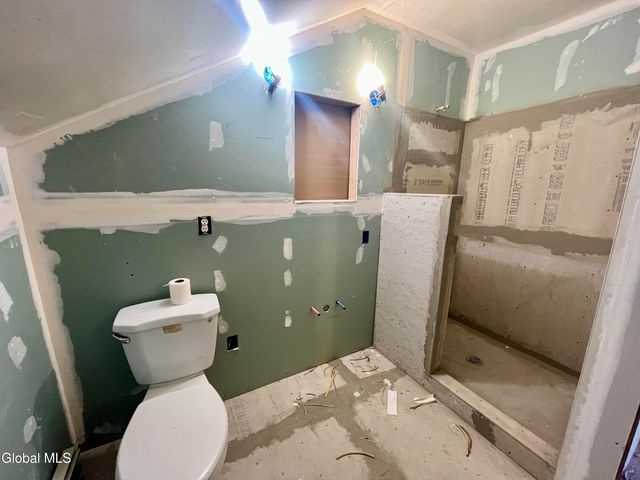 1828 Helderberg Avenue, Rotterdam, NY 12306
