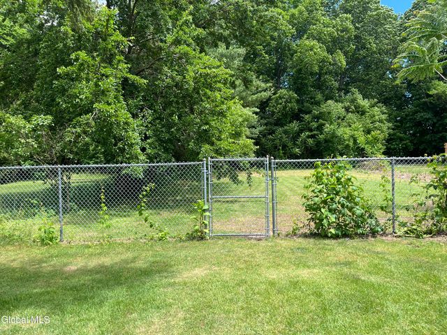 1828 Helderberg Avenue, Rotterdam, NY 12306