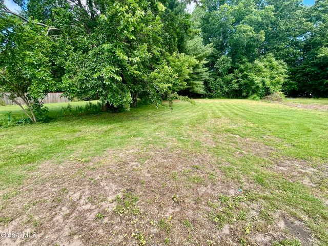 1828 Helderberg Avenue, Rotterdam, NY 12306