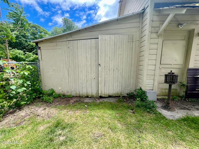 1828 Helderberg Avenue, Rotterdam, NY 12306