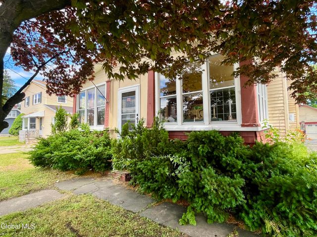 1828 Helderberg Avenue, Rotterdam, NY 12306
