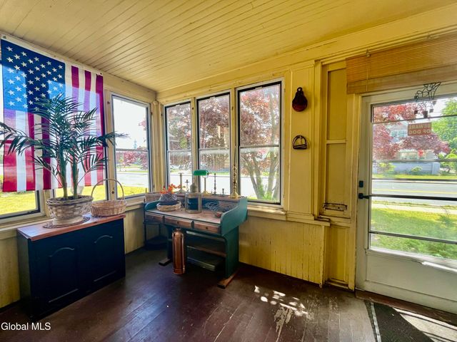 1828 Helderberg Avenue, Rotterdam, NY 12306