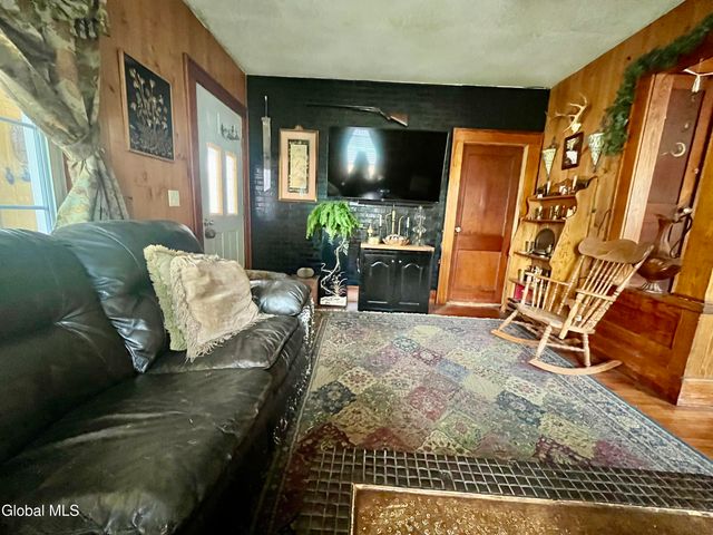 1828 Helderberg Avenue, Rotterdam, NY 12306