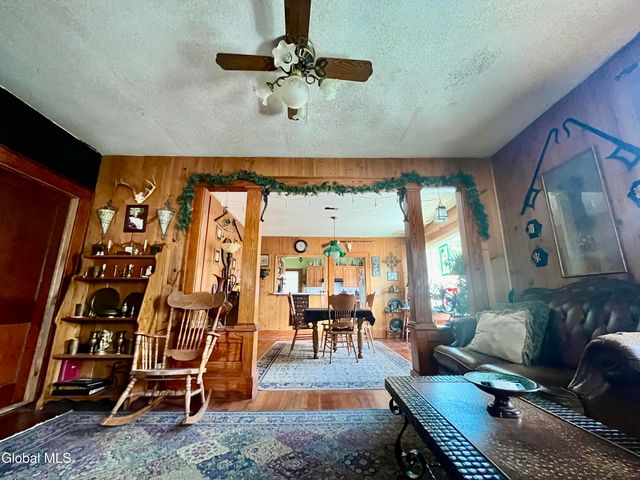 1828 Helderberg Avenue, Rotterdam, NY 12306