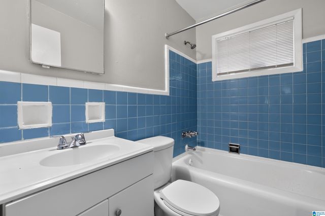 1700 4TH WAY NW, Center Point, AL 35215