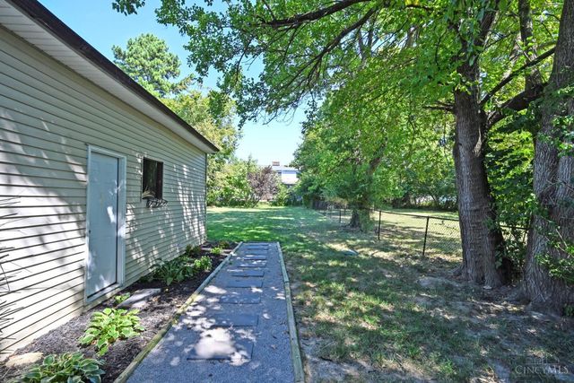 3754 N Berkley Circle, Silverton, OH 45236