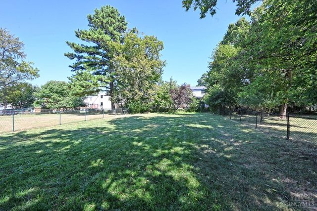 3754 N Berkley Circle, Silverton, OH 45236