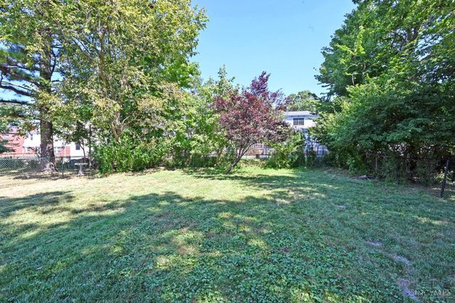 3754 N Berkley Circle, Silverton, OH 45236